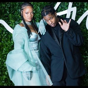 Meet your Posher, Travus